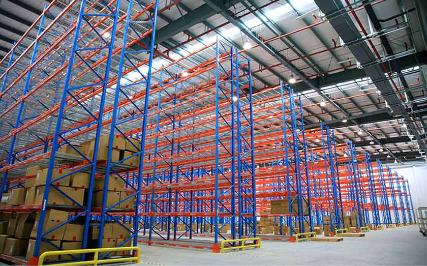 warehouse pallet shelves