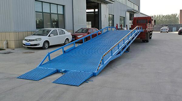 movable dock ramp