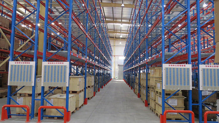 heavy-storage-selective-pallet-rack-system-2