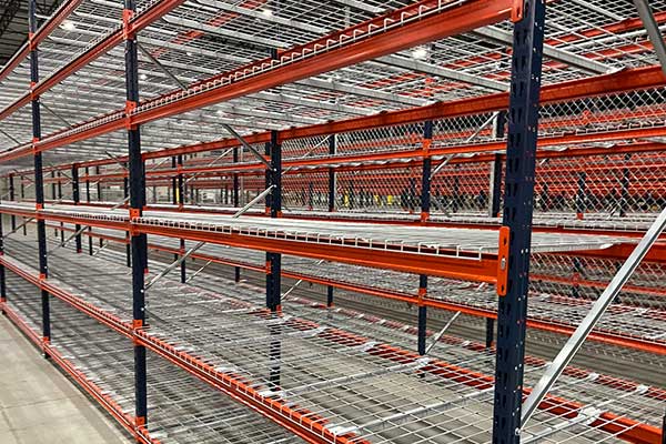 wire-mesh-decking-on-pallet-racking