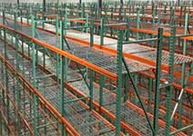 Seven benefits of wire decking for pallet racking