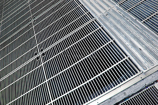 Wire Mesh Decking: Advantages and Applications