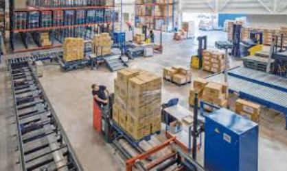 Different Warehouse Equipment Solutions for Modern Warehouses