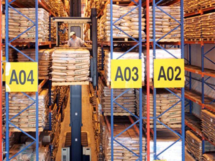 Heavy Duty Very Narrow Aisle Pallet Racking System For Industry