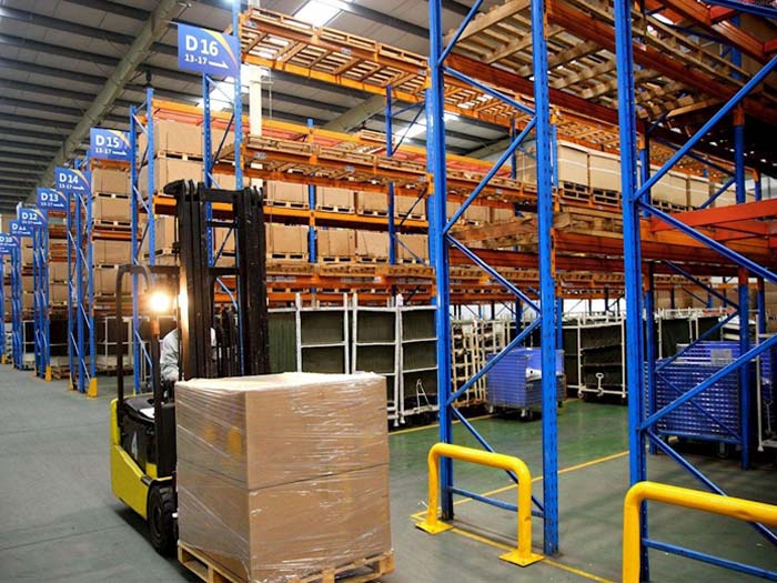 Selective Pallet Racking Steel Storage Shelving | Unracking