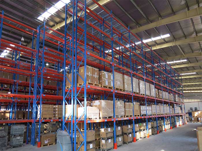 Heavy storage selective pallet rack system