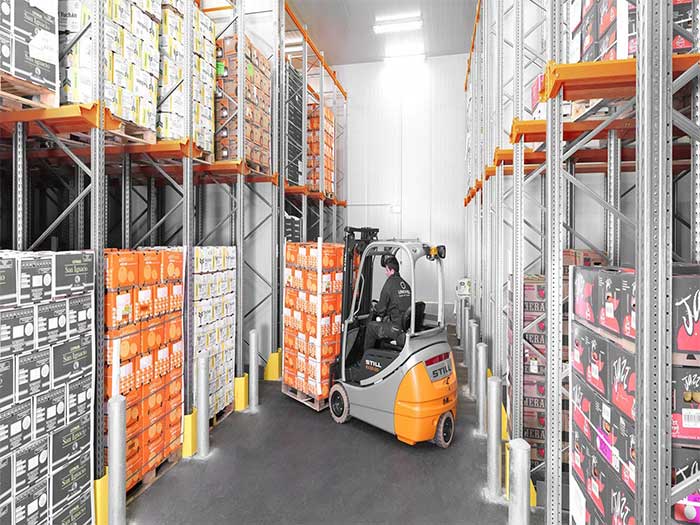 Compact drive-in pallet rack