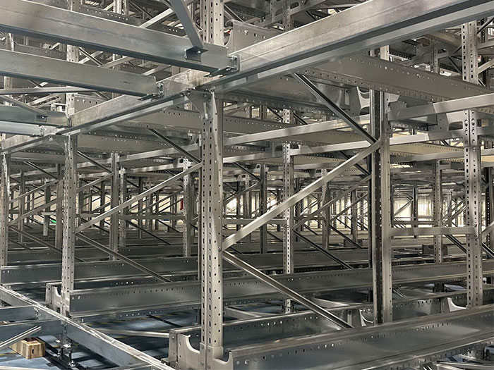 Four-way Radio Shuttle Racking System