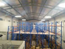 Heavy duty mezzanine floor racking system