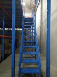 Heavy duty mezzanine floor racking system