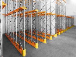 Compact drive-in pallet rack